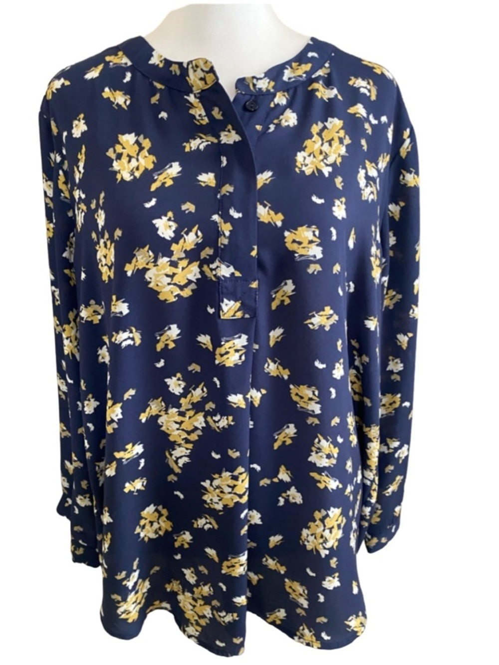Lush Women’s Navy Floral Long-Sleeve Blouse. 1/2 Button Up Pullover. Size XXL.